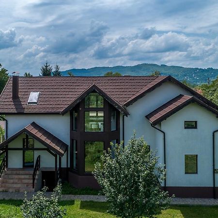Vila Luna Comarnic Kültér fotó